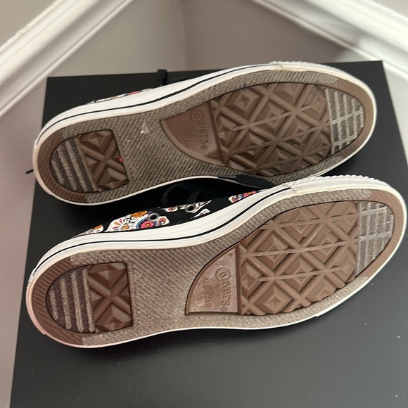 Converse Chuck Taylor All Stars, Black with skull print - Picture 6 of 8